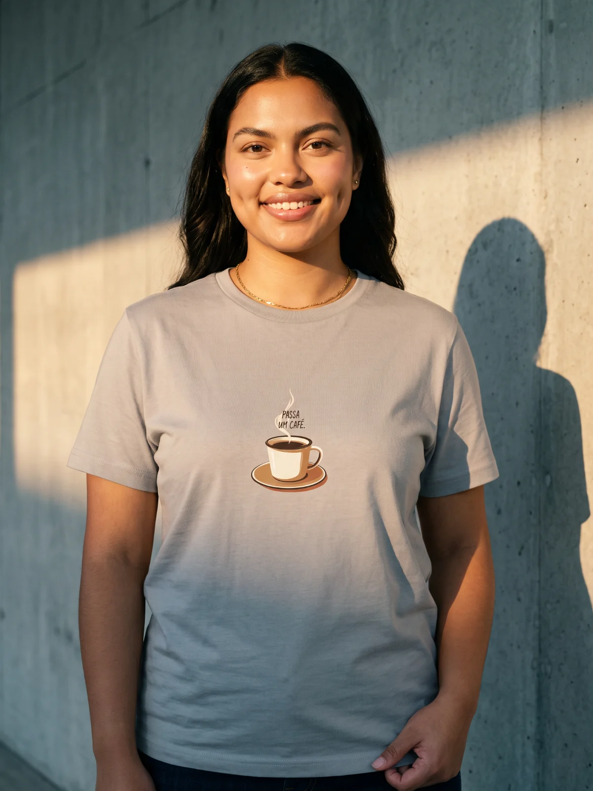 Camiseta Passa um Café